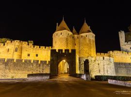 Hôtel l'Aragon: Carcassonne şehrinde bir otel