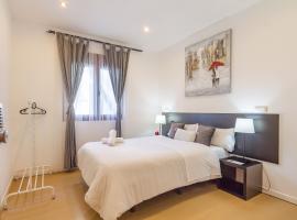 AYZ Javier Cabrini - Auto check-in property, hotel en Madrid