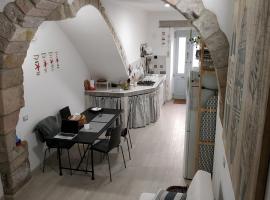 A c&agrave; du Pellegrin, hotel med parkering i Carloforte