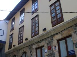 Apartamentos La Lula, Hotel in Cudillero