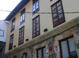 Apartamentos La Lula, hotel in Cudillero