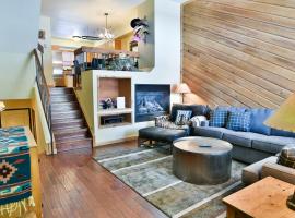 Cedars Powder Day Townhome: Ski-In, Ski-Out