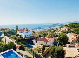 Luxury villa Investingspain with sea views, pool and jacuzzi