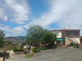 Agerre Goikoa Agroturismo, farm stay in Zarautz