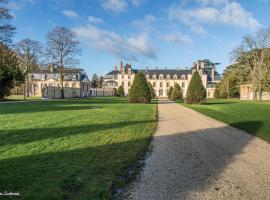 Exceptionnel Château près de Paris, hotel en Abondant