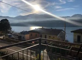 In centro Ca' Leandro Vista lago