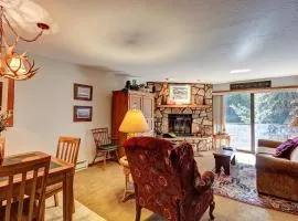 Atrium Bluebird Condo: Great Downtown Breck Location