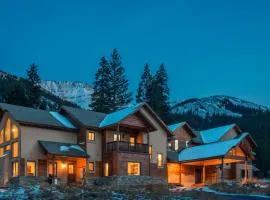 Viking Vista Retreat Luxury Home: Great Views