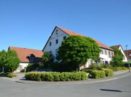 Landhotel Seerose, готель з парковкою у місті Langenzenn