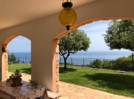 Villa Riviera, rumah liburan di Latte