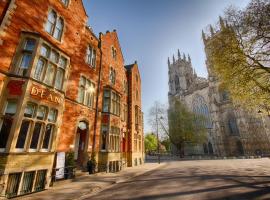 The Dean Court, hotel di York