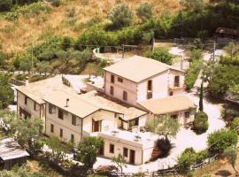 Agriturismo Otre di Eolo, hotel v destinaci Martirano