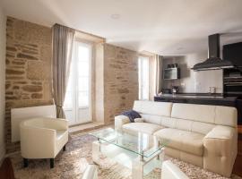 Luxury apartment-free parking, hotel in Santiago de Compostela