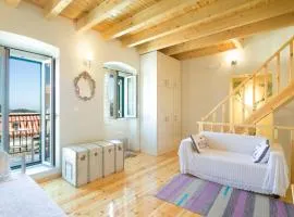 Mara's Traditional Cottage