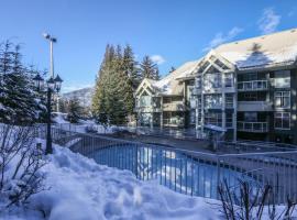 The Woodrun Lodge by Whiski Jack