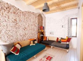 Cozy House - Rho Fiera Milano - Parking - self Check-in - Galeazzi - Mind, hotel sa Rho