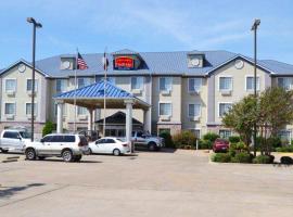 FairBridge Inn & Suites Cleburne, хотел в Клебърн