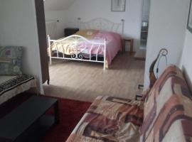 Auberge du camfrout, hotel v destinaci Hôpital-Camfrout