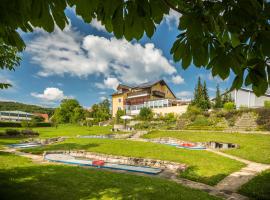 Landgasthof - Café Anni, hotel v mestu Birgland