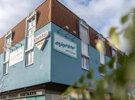enjoyHotel garni Korntal Stuttgart b&b Parkplatz Sprinter Penny eTank