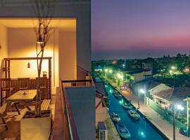 Hive 68 - Hotel and Resorts (Negombo), отель в Негомбо