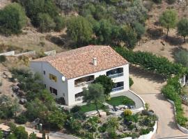 Résidence U MELU GRAND T3 ROUGE en rez de jardin, Hotel in Tiuccia