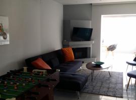 Athenian Luxury apartment, near metro station Chalandri, Nu 2, hotel near Halandri Metro Station, Athens