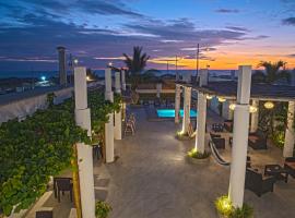 Viesnīca Hotel La Ría Playas pilsētā Plajasa