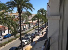 Avda de las Palmeras Apartment, hotel din apropiere 
 de Bil Bil Castle, Benalmádena