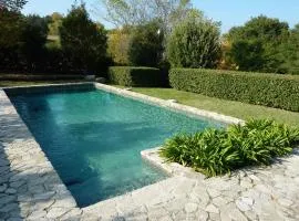 Casale Oliva in a landscape of oaks, olive e cherry trees