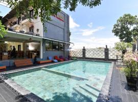RedDoorz Plus near Mall Bali Galeria 2, hotel a Denpasar