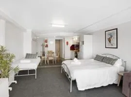 Snowy Studio - Super Central Location l WiFi