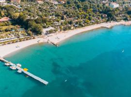 Camping Porto srl, viešbutis mieste Moniga