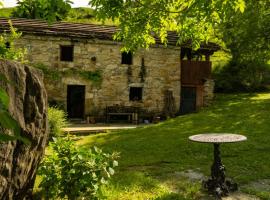 Cabaña en las montañas, hotel que aceita pets em San Roque de Ríomiera