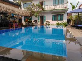 Damnak Riverside Villa, hotell i Siem Reap