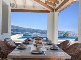 Luxury Villa with panoramic views over Moraira, hotel din Teulada