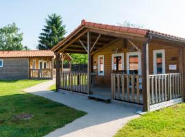 Chateau De La Plinguetiere, campground in Saint-Aignan-Grand-Lieu