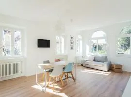 Lovely Corner in the Heart of the Lake by Rent All Como