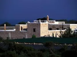 Comme un hameau de charme dominant l'Océan