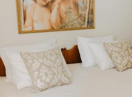 BEST HOUSE, Attiki Metro, Athens