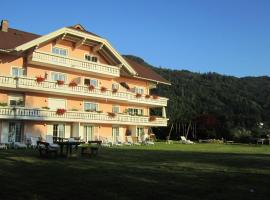 Appartementhaus Karantanien am Ossiacher See, hotelli kohteessa Ossiach