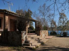 Casa Rural "Casa Isla del Zújar": Castuera'da bir evcil hayvan dostu otel