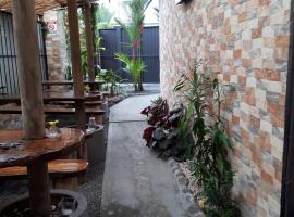 Hotel y Cabinas del Trópico, hotel s vířivkou v destinaci Guápiles