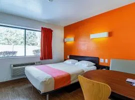Motel 6-Palatine, IL - Chicago Northwest