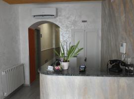 Albano Station Rooms, hotel bajet di Pavona