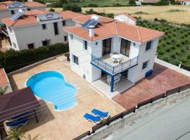 VILLA VAGGELIS, hotel with parking in Paphos