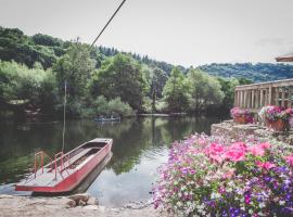 Ye Old Ferrie Inn, penginapan di Symonds Yat