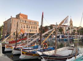 Hotel Restaurant de la Tour, hotell i Sanary-sur-Mer