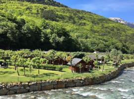 Bungalows Verneda Mountain Resort, campingplass i Arrós