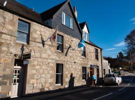 The Kirkmichael Hotel, hotell i Kirkmichael